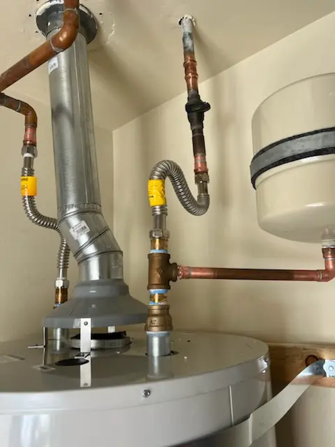 Water heater installation and plumbing repair in Glenwood Grove - North Iris